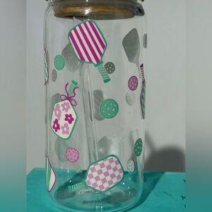 Glass tumbler with‎ pickleball design
